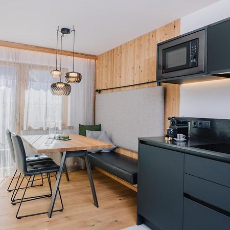 Alpinlounge Raetia Appartements Ischgl Ngoại thất bức ảnh
