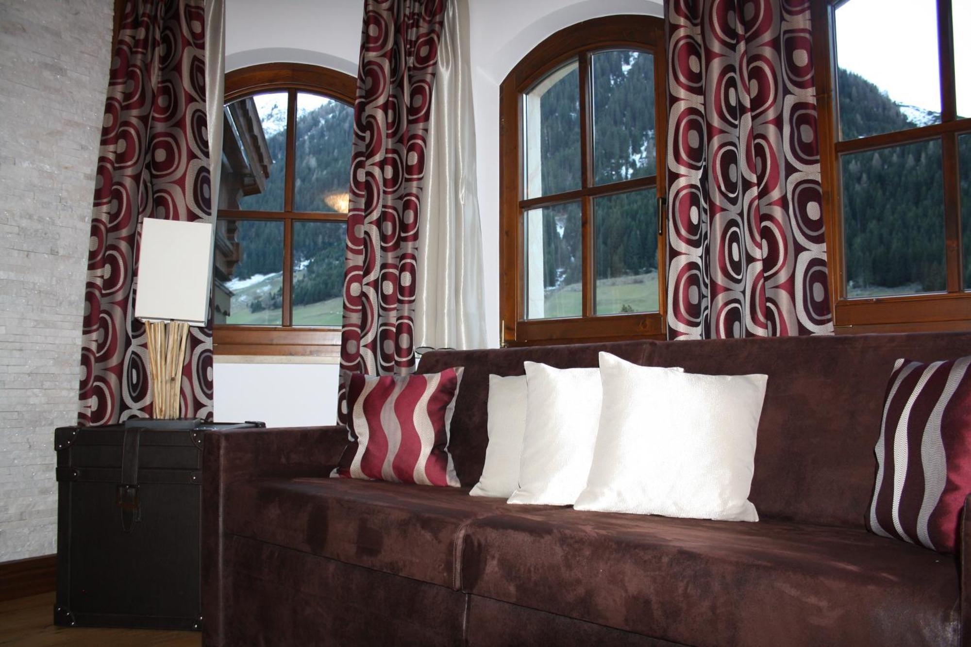 Alpinlounge Raetia Appartements Ischgl Phòng bức ảnh