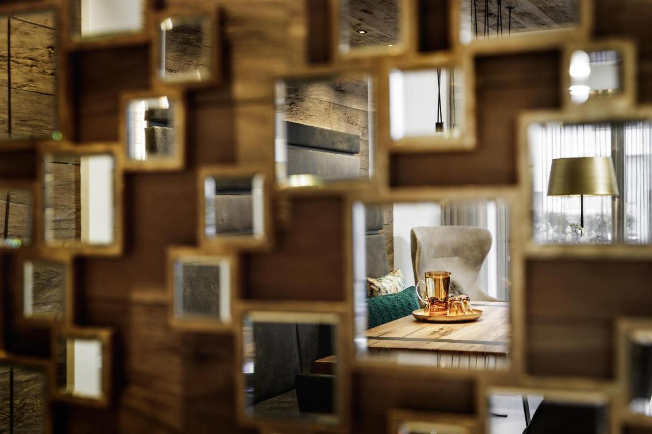 Alpinlounge Raetia Appartements Ischgl Ngoại thất bức ảnh