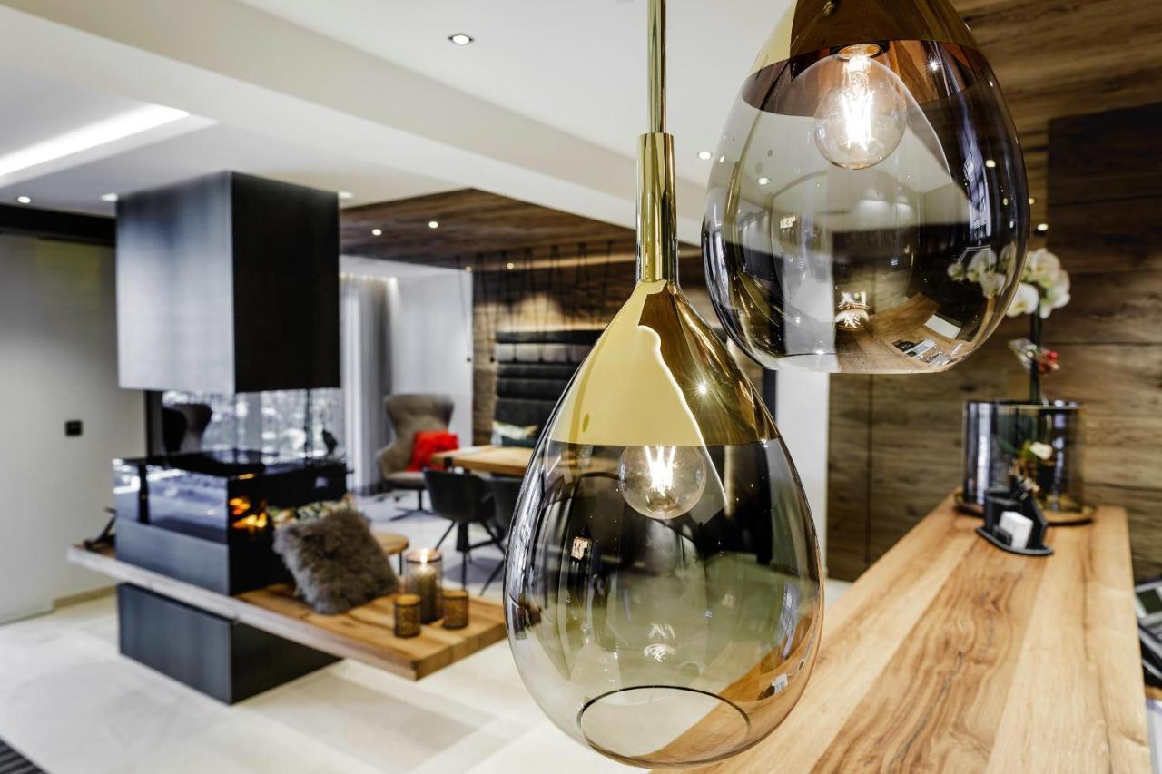Alpinlounge Raetia Appartements Ischgl Ngoại thất bức ảnh