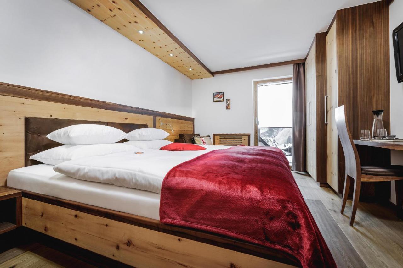 Alpinlounge Raetia Appartements Ischgl Ngoại thất bức ảnh