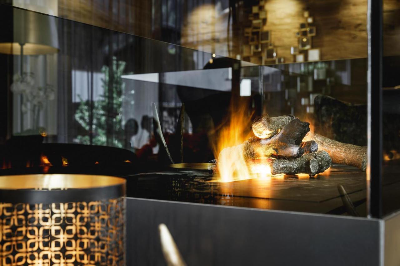 Alpinlounge Raetia Appartements Ischgl Ngoại thất bức ảnh