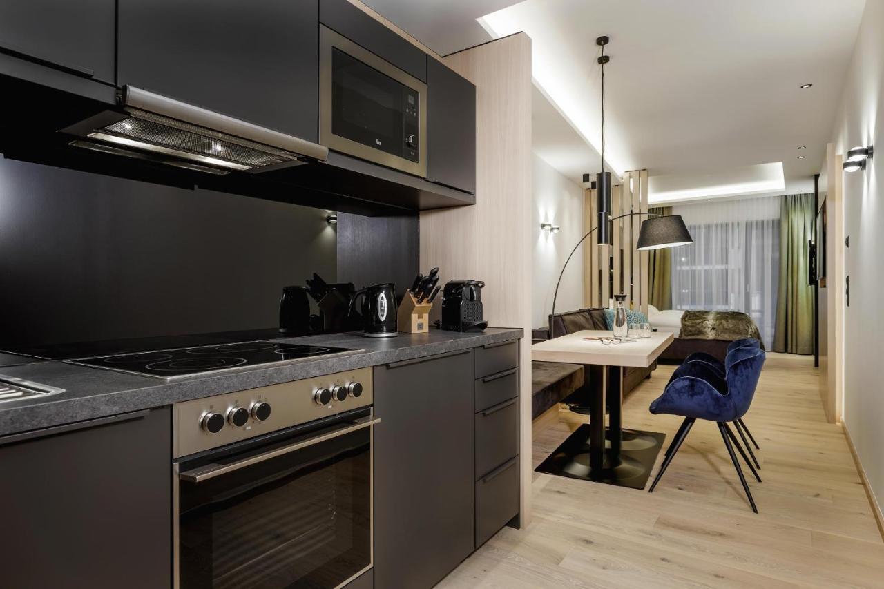 Alpinlounge Raetia Appartements Ischgl Ngoại thất bức ảnh