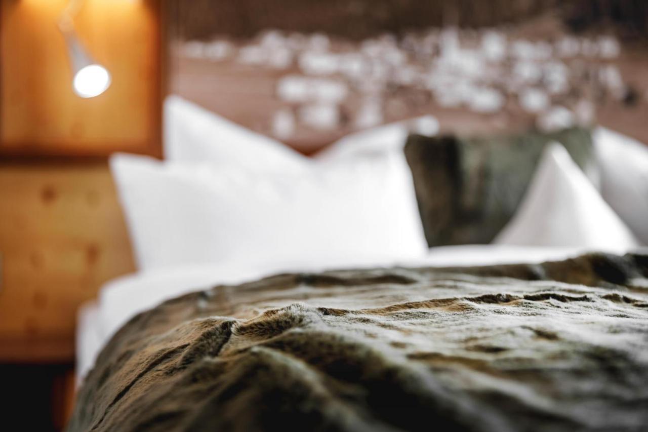 Alpinlounge Raetia Appartements Ischgl Ngoại thất bức ảnh