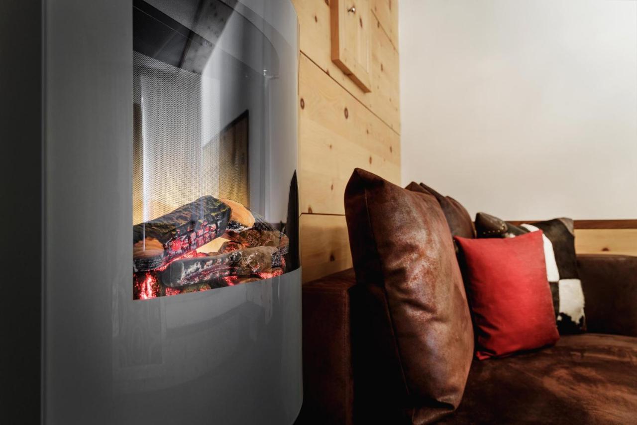 Alpinlounge Raetia Appartements Ischgl Ngoại thất bức ảnh