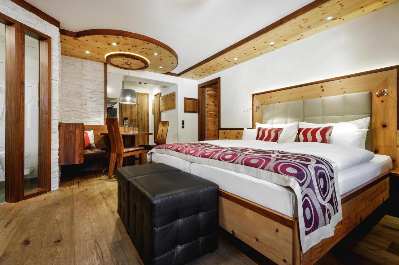 Alpinlounge Raetia Appartements Ischgl Ngoại thất bức ảnh