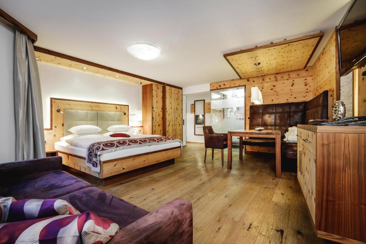 Alpinlounge Raetia Appartements Ischgl Ngoại thất bức ảnh